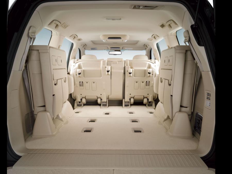  Lexus LX570 2008 года  (фото 31 из 221)